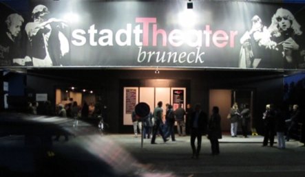 stadtTheater Bruneck - Veranstaltung im Dunkeln