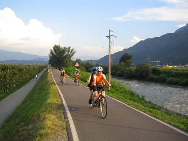 Mit dem Tandem der Etsch entlang