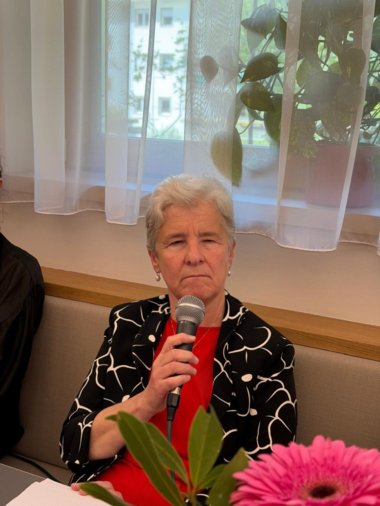 Gabriela Bernard, Präsidentin der Versammlung