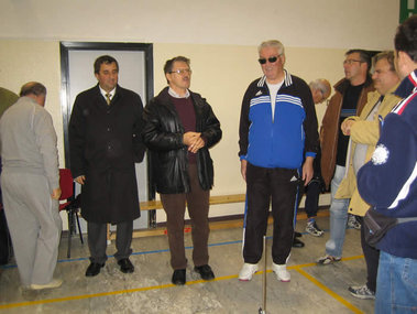 Der Bürgermeister Luigi Spagnolli bei der Eröffnung der Spiele