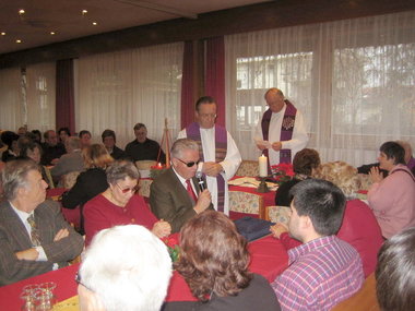  Generalvikar Josef Matzneller und Blindenseelsorger August Prugger bei der Zelebrierung der Messe