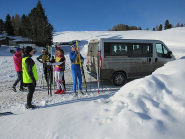 Auf zum Langlaufen bei Sonnenschein und Neuschnee