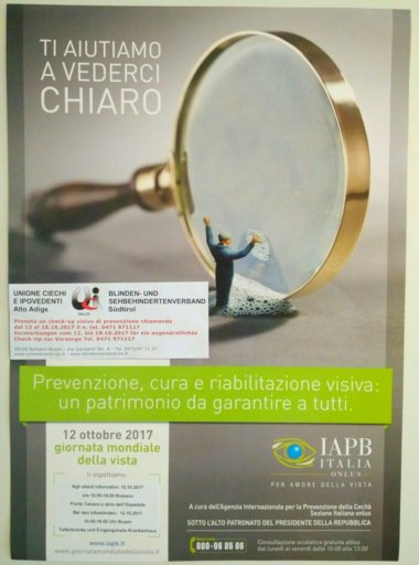 Plakat zum Welttag des Sehens der IAPB: "Ti aiutiamo a vederci chiaro"