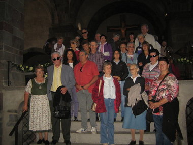 Gruppenfoto in der Stiftkirche